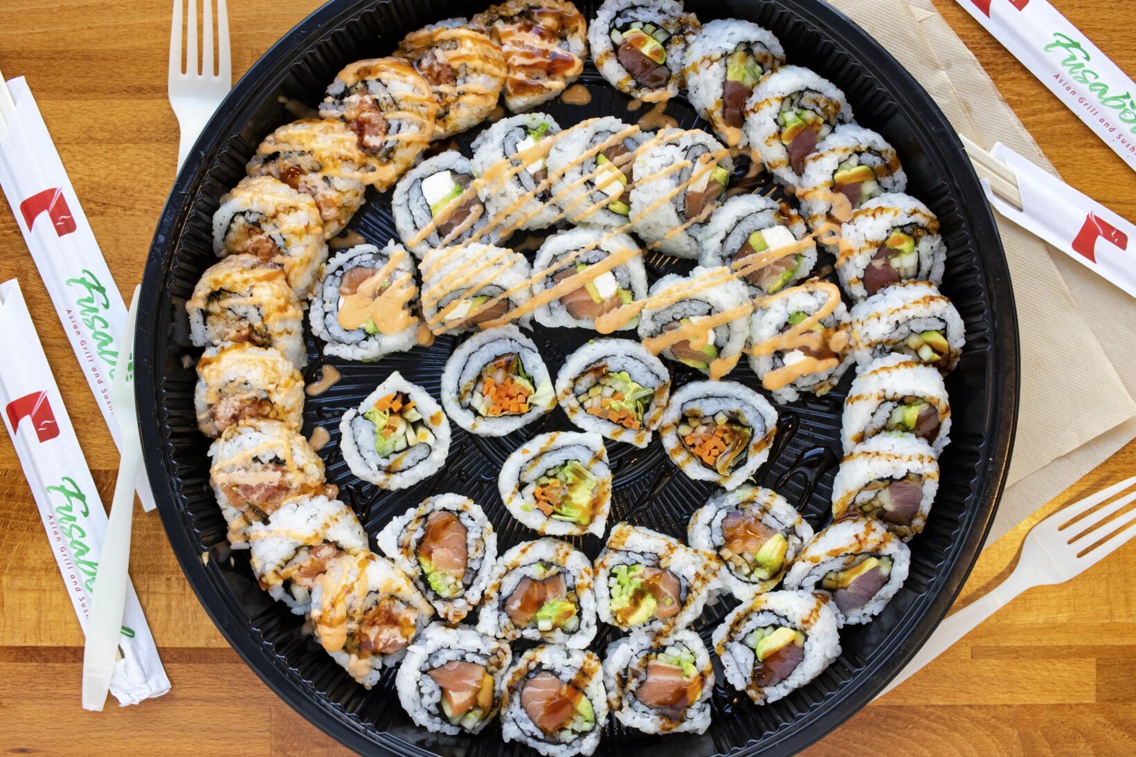 Sushi roll party tray